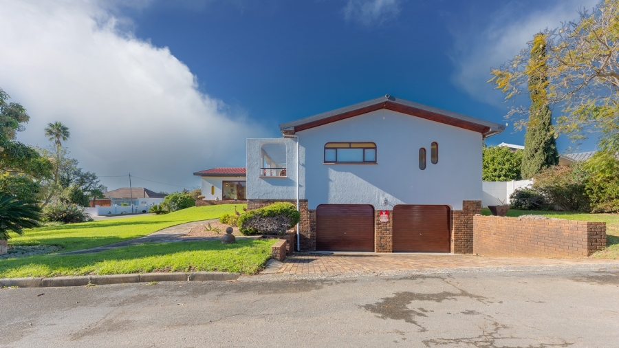 5 Bedroom Property for Sale in Bredasdorp Western Cape